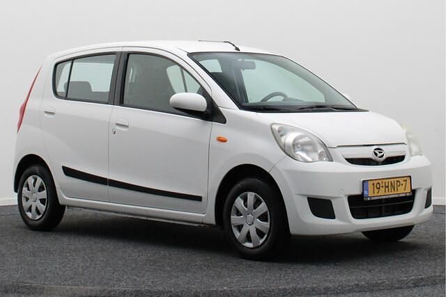 Wit Gebruikt 2009 Daihatsu Cuore Hatchback | € 1.950 (Eerlijke prijs) - Afbeelding 1/4