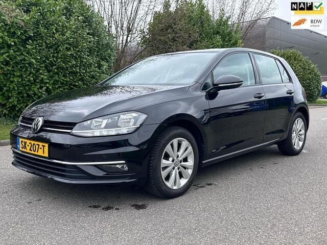 Zwart Gebruikt 2018 VW Golf VII Comfortline Hatchback | € 14.250 (Eerlijke prijs) - Afbeelding 1/4