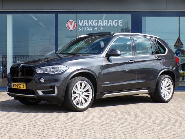 Grijs Occasion 2017 BMW X5 Executive SUV | € 37.950 (Iets duurder) - Afbeelding 1/4