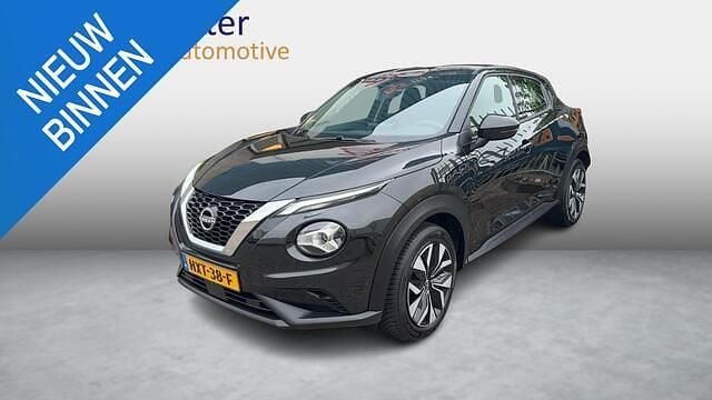 Zwart, metallic lak Gebruikt 2023 Nissan Juke Acenta SUV | € 18.950 (Goede deal) - Afbeelding 1/4