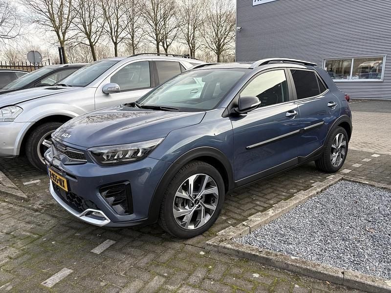Blauw Occasion 2024 Kia Stonic GT SUV | € 25.945 (Iets duurder) - Afbeelding 1/4