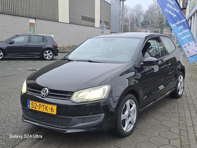 Zwart Occasion 2011 VW Polo Comfortline Hatchback | € 4.499 (Goede deal) - Afbeelding 1/4