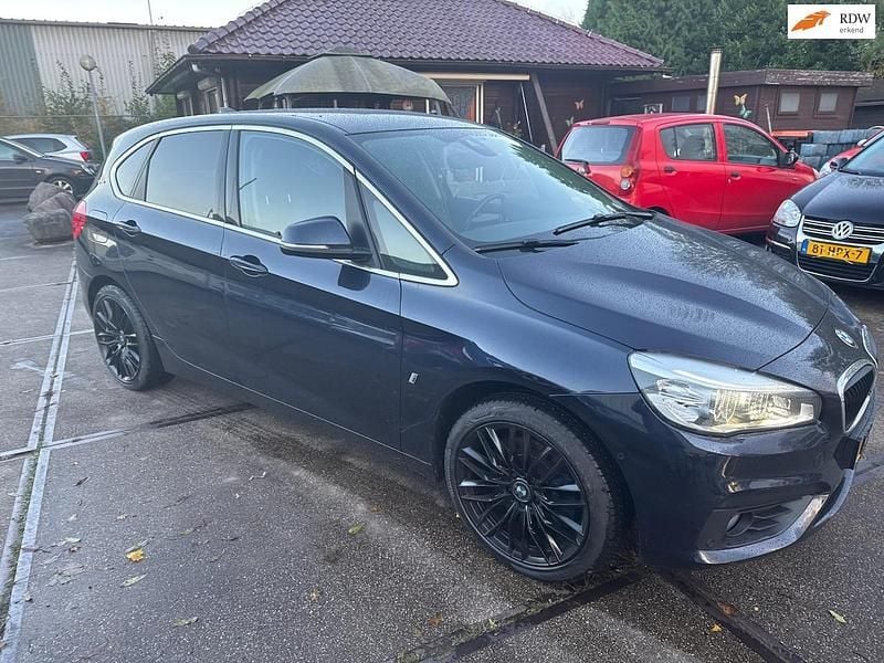 Blauw Gebruikt 2016 BMW 225 Active Tourer Executive MPV | € 9.750 (Super prijs) - Afbeelding 1/4
