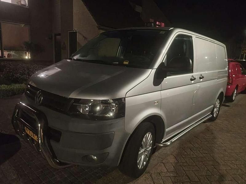 Zilver Gebruikt 2010 VW T5 Van | € 5.000 (Super prijs) - Afbeelding 1/4
