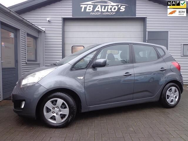 Grijs (metallic) Occasion 2010 Kia Venga Hatchback | € 5.450 (Eerlijke prijs) - Afbeelding 1/4
