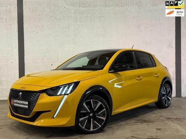 Geel Gebruikt 2020 Peugeot 208 GT-line Hatchback | € 14.950 (Eerlijke prijs) - Afbeelding 1/4