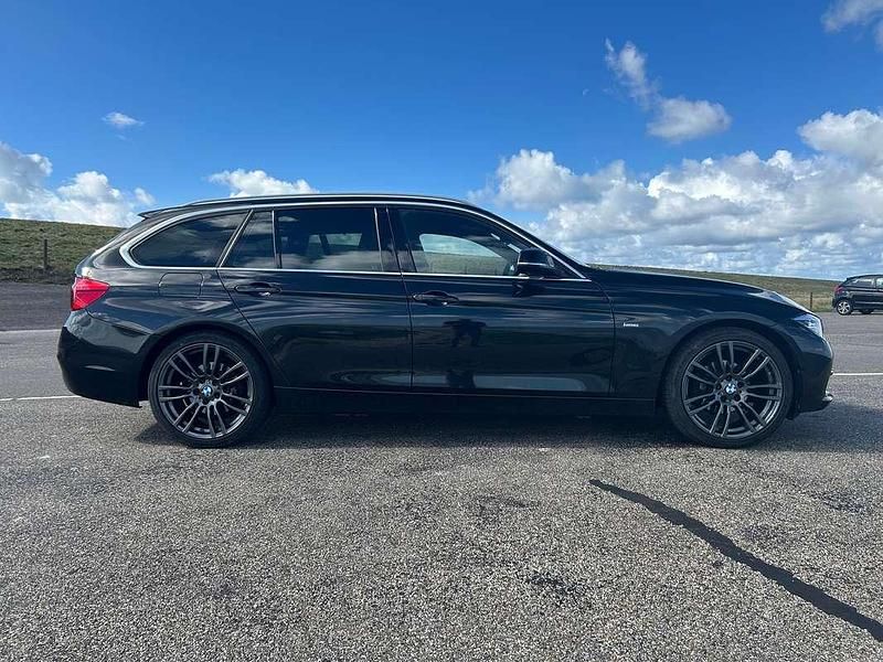 Gebruikt 2017 BMW 320 Stationwagen | € 14.500 (Eerlijke prijs) - Afbeelding 1/4