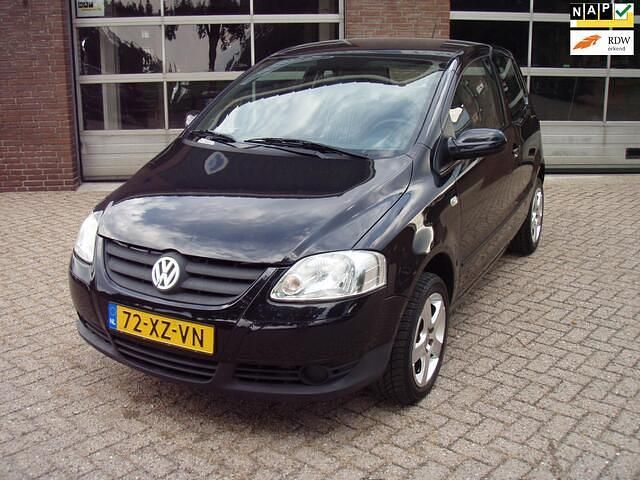 Zwart Gebruikt 2007 VW Fox Trendline Hatchback | € 1.990 (Eerlijke prijs) - Afbeelding 1/4