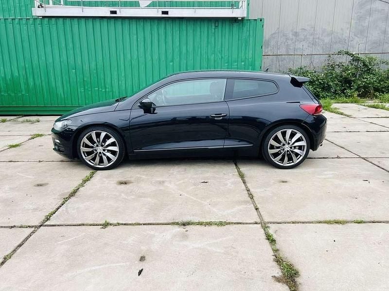 Zwart Gebruikt 2010 VW Scirocco Highline Coupé | € 5.000 (Goede deal) - Afbeelding 1/4