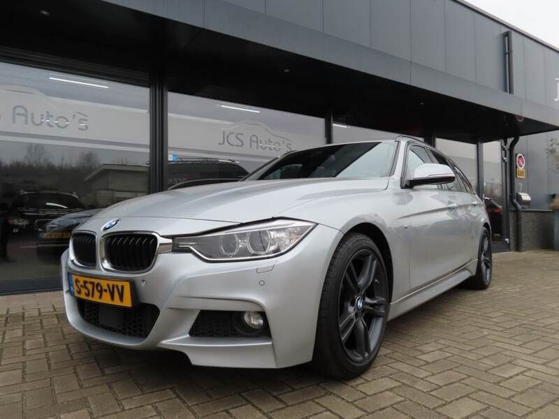 Grijs, metallic lak Gebruikt 2015 BMW 320 M Sport Stationwagen | € 13.999 (Eerlijke prijs) - Afbeelding 1/4