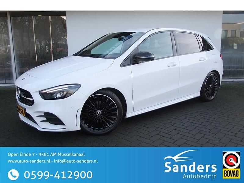 Wit Occasion 2023 Mercedes B180 Business MPV | € 24.950 (Eerlijke prijs) - Afbeelding 1/4