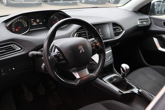 Occasion Peugeot 308 SW 120 PK (88 kW) 2015 Grijs Stationwagen