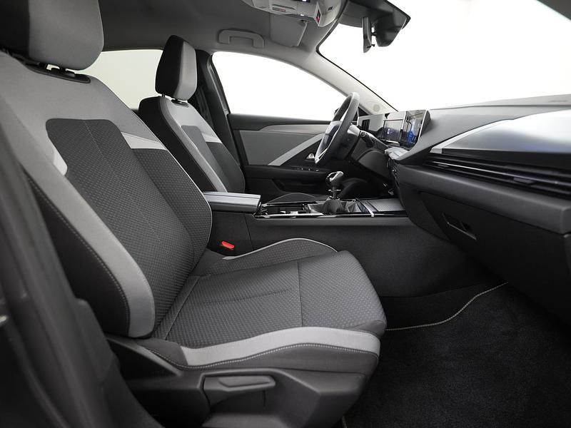 Occasion Opel Astra Business Edition 2025 Grijs Hatchback