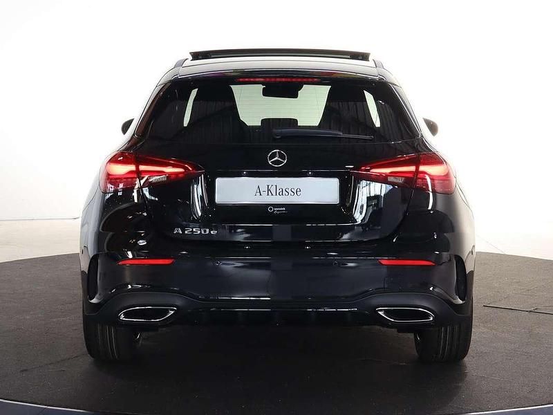 Occasion Mercedes A250 Business 163 PK (119 kW) 2025 Zwart Hatchback