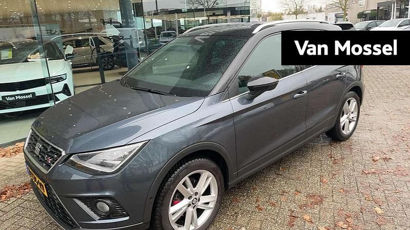 Grijs Gebruikt 2021 Seat Arona Business SUV | € 14.940 (Eerlijke prijs) - Afbeelding 1/4