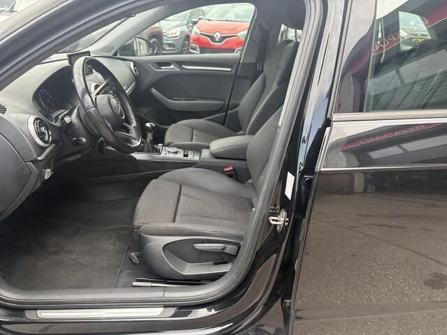 Occasion Audi A3 Sportback Sport 116 PK (85 kW) 2017 Zwart, metallic lak Hatchback