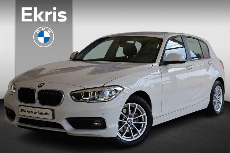 Wit Gebruikt 2019 BMW 118 Executive Hatchback | € 20.900 (Eerlijke prijs) - Afbeelding 1/2