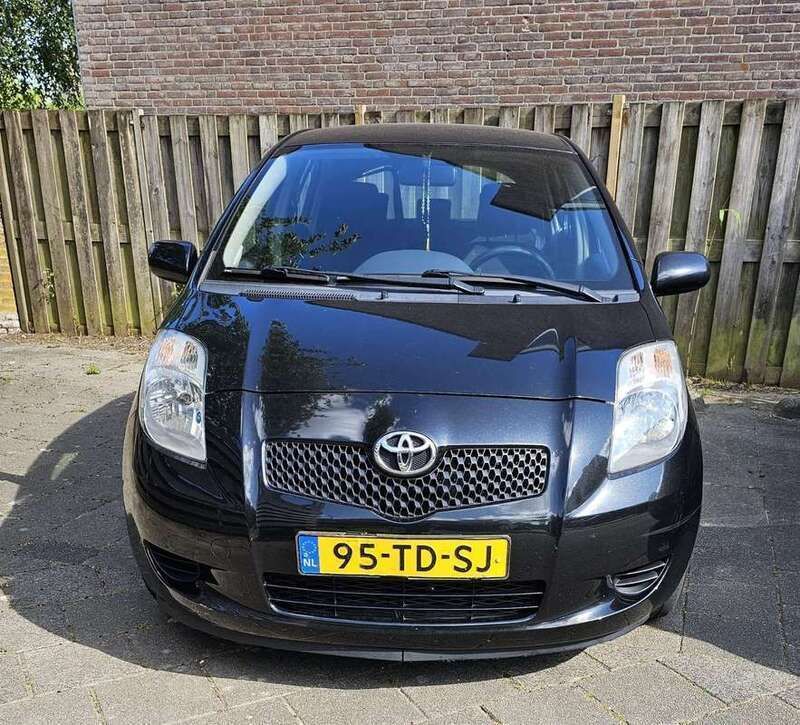 Grijs Gebruikt 2006 Toyota Yaris Verso Sol MPV | € 2.700 (Eerlijke prijs) - Afbeelding 1/4