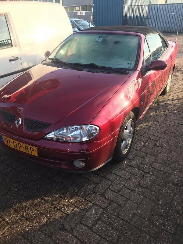 Occasion 1999 Renault Mégane Cabriolet | € 1.350 (Eerlijke prijs) - Afbeelding 1/4
