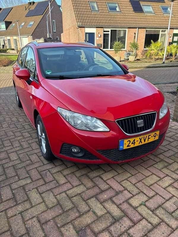 Occasion Seat Ibiza Style 86 PK (63 kW) 2011 Rood Sedan
