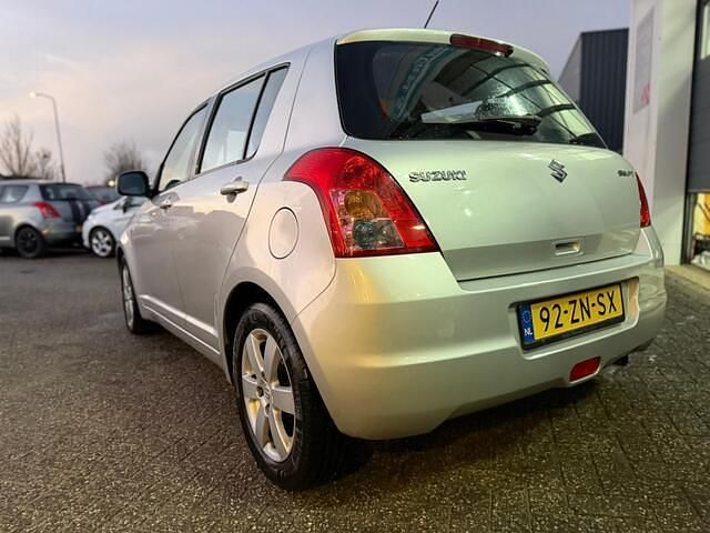 Occasion Suzuki Swift 93 PK (68 kW) 2008 Grijs Hatchback