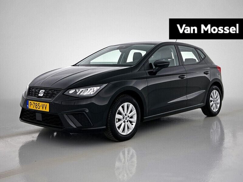 Zwart, metallic lak Gebruikt 2022 Seat Ibiza Business Hatchback | € 16.444 (Eerlijke prijs) - Afbeelding 1/4