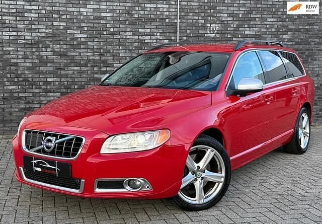 Occasion Volvo V70 Summum 215 PK (158 kW) 2012 Rood Stationwagen