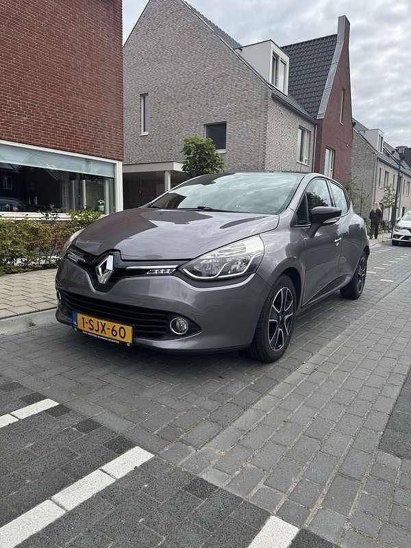 Grijs Gebruikt 2013 Renault Clio IV Expression Hatchback | € 5.500 (Eerlijke prijs) - Afbeelding 1/4