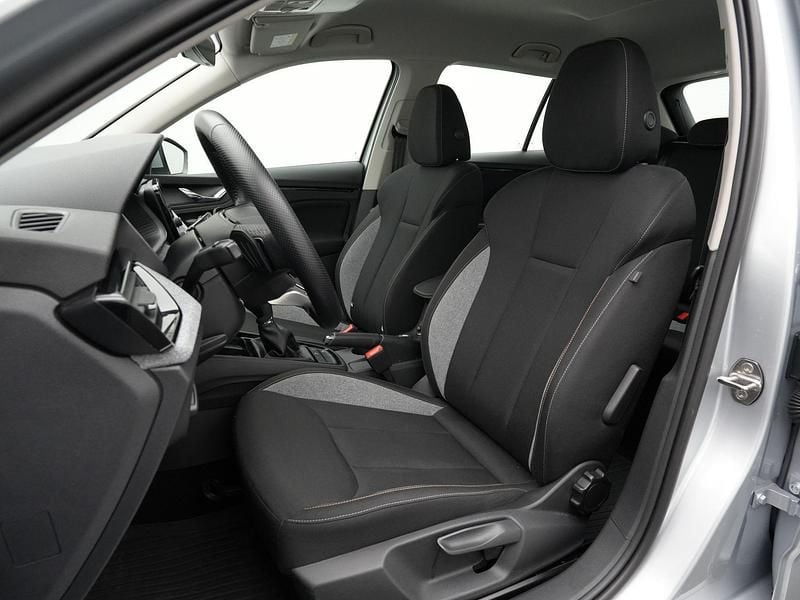 Occasion Skoda Kamiq Selection 115 PK (84 kW) 2026 Zilver SUV