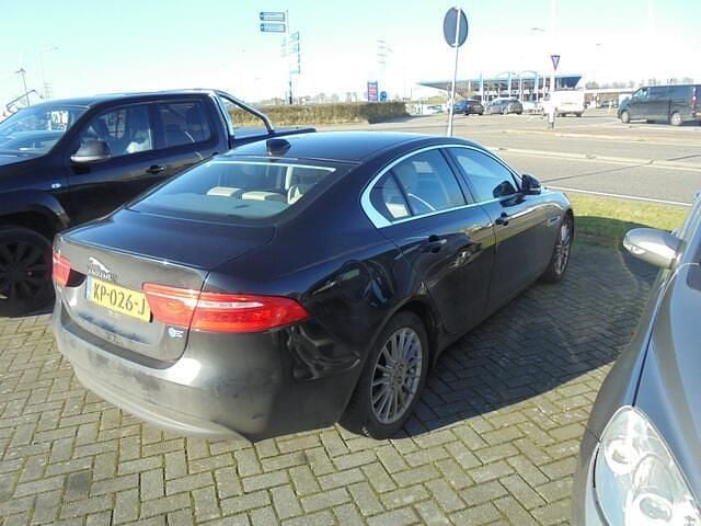 Occasion Jaguar XE Portfolio 163 PK (119 kW) 2016 Zwart (metallic) Sedan