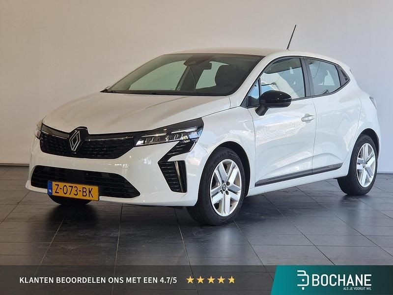 Wit Gebruikt 2024 Renault Clio V Evolution Hatchback | € 18.495 (Eerlijke prijs) - Afbeelding 1/4