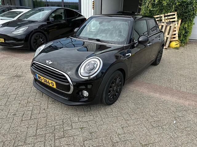 Zwart Gebruikt 2017 Mini Cooper Business Hatchback | € 12.599 (Super prijs) - Afbeelding 1/4