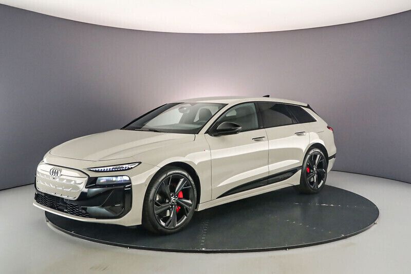 Bruin Nieuw 2024 Audi A6 e-tron Basis Stationwagen | € 86.575 (Eerlijke prijs) - Afbeelding 1/4