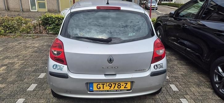 Occasion 2006 Renault Clio R.S. Hatchback | € 1.450 (Goede deal) - Afbeelding 1/4