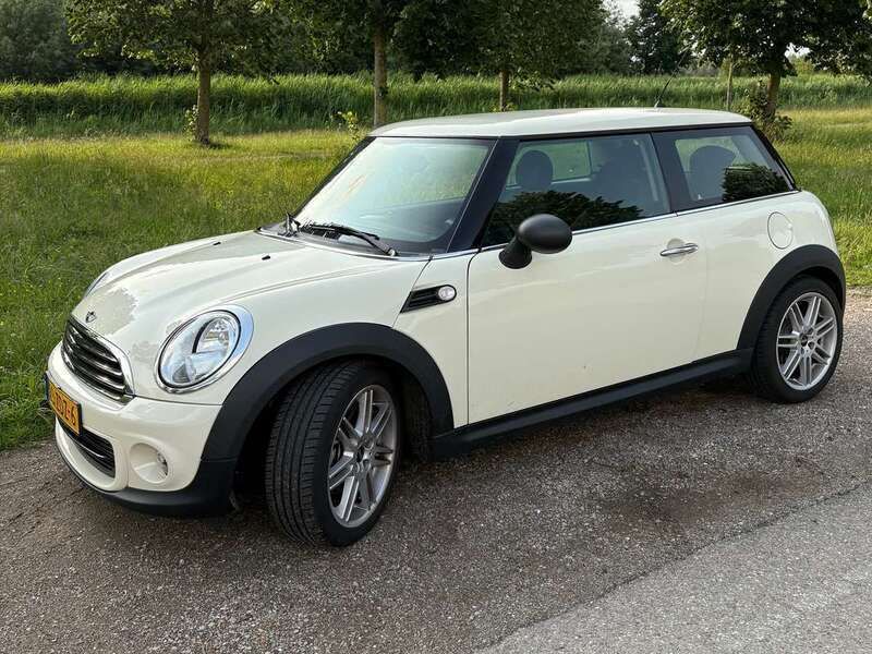 Wit Gebruikt 2012 Mini ONE Hatchback | € 7.250 (Eerlijke prijs) - Afbeelding 1/4