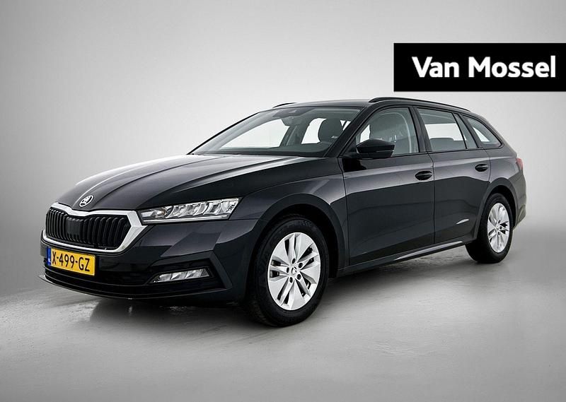 Zwart Occasion 2023 Skoda Octavia Business Line Stationwagen | € 24.900 (Eerlijke prijs) - Afbeelding 1/4