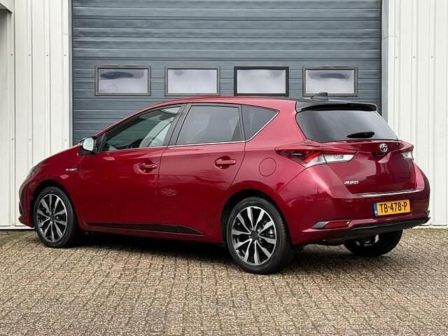 Occasion Toyota Auris Business Edition 99 PK (72 kW) 2018 Rood Hatchback