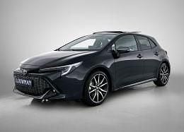 Zwart, metallic lak Nieuw 2025 Toyota Corolla Hybrid Plus Hatchback | € 41.140 (Super prijs) - Afbeelding 1/4