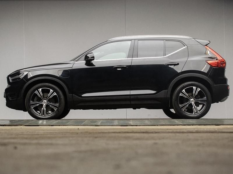 Zwart Occasion 2021 Volvo XC40 Inscription SUV | € 19.945 (Goede deal) - Afbeelding 1/4