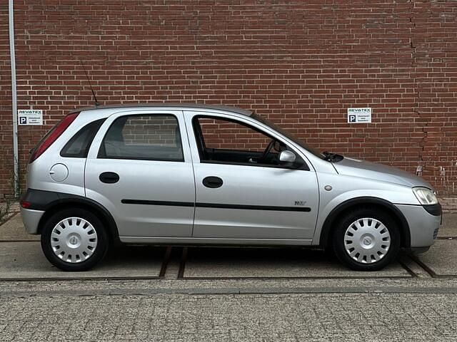 Occasion Opel Corsa Njoy 75 PK (55 kW) 2003 Grijs, metallic lak Hatchback
