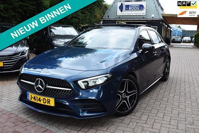 Blauw Gebruikt 2020 Mercedes A180 Business Hatchback | € 26.945 (Eerlijke prijs) - Afbeelding 1/4