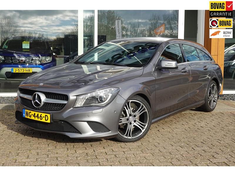 Stationwagon Occasion 2015 Mercedes CLA180 Shooting Brake OrangeArt Edition Stationwagen | € 16.950 (Duur) - Afbeelding 1/4