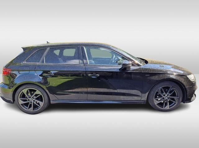 Zwart Gebruikt 2019 Audi A3 Sportback S-Line Hatchback | € 17.999 (Goede deal) - Afbeelding 1/4