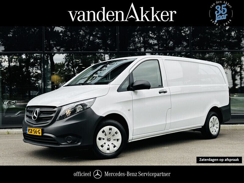 Wit Gebruikt 2023 Mercedes Vito MPV | € 24.500 (Eerlijke prijs) - Afbeelding 1/4