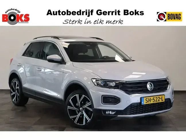 Wit, metallic lak Gebruikt 2018 VW T-Roc Style SUV | € 20.745 (Iets duurder) - Afbeelding 1/3