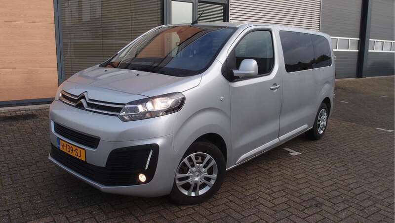 Zilver Gebruikt 2017 Citroën Jumpy MPV | € 23.950 - Afbeelding 1/4