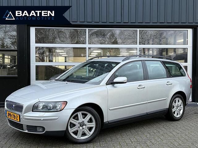 Grijs Occasion 2005 Volvo V50 Stationwagen | € 11.750 - Afbeelding 1/4