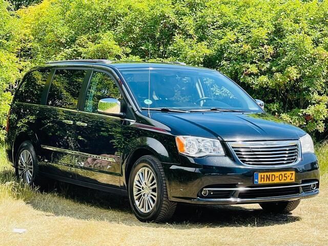 Wit Gebruikt 2014 Chrysler Grand Voyager Limited MPV | € 22.350 - Afbeelding 1/4