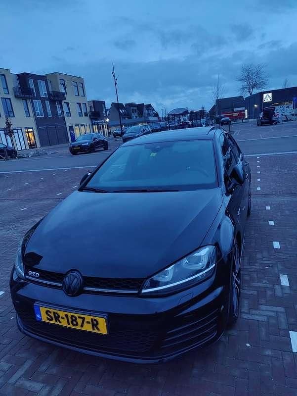 Zwart Gebruikt 2016 VW Golf VII GTD Hatchback | € 13.499 (Super prijs) - Afbeelding 1/4