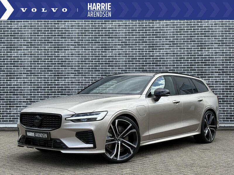 Grijs Gebruikt 2025 Volvo V60 Plus Stationwagen | € 60.694 - Afbeelding 1/4